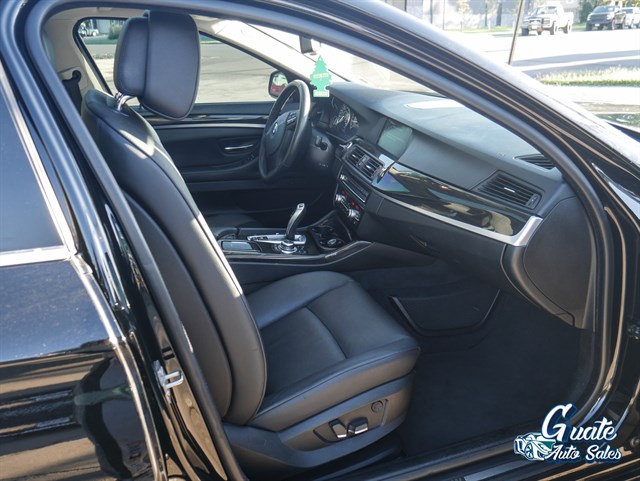 BMW 5 Series photo 15
