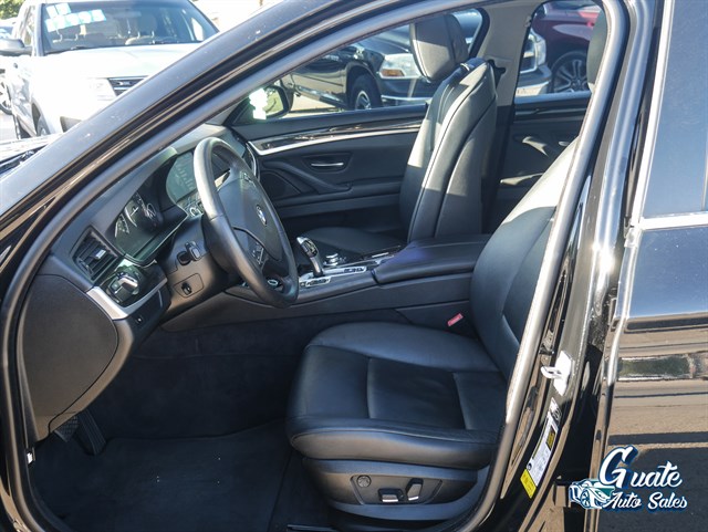 BMW 5 Series photo 8