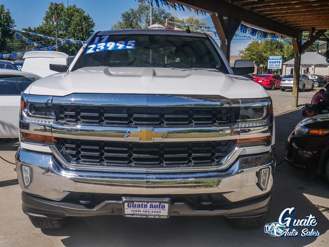 Chevrolet Silverado photo 2