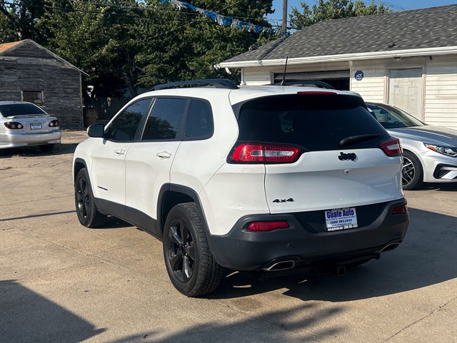 Jeep Cherokee photo 11