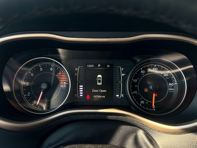 Jeep Cherokee photo 6