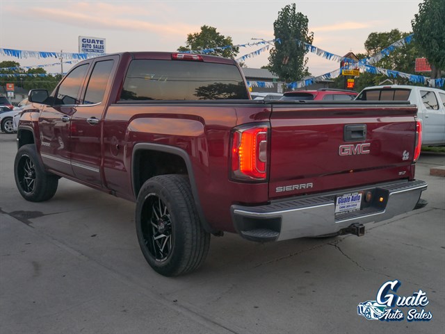 GMC Sierra photo 11