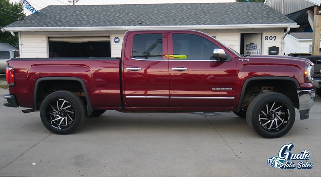 GMC Sierra photo 14