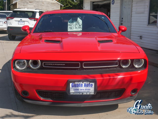 Dodge Challenger photo 2