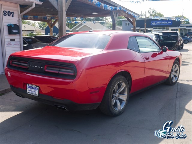 Dodge Challenger photo 12