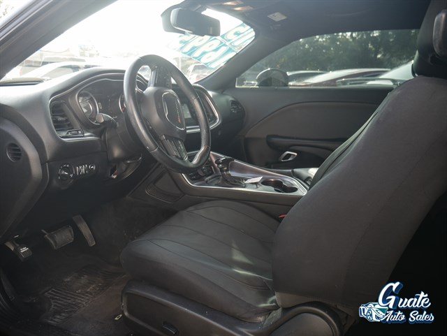 Dodge Challenger photo 6