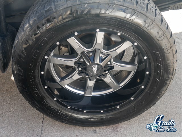 GMC Sierra photo 11