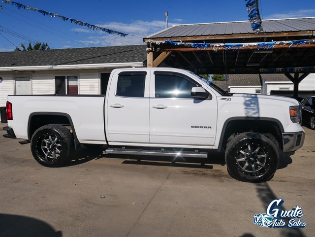 GMC Sierra photo 13