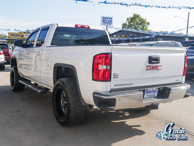 GMC Sierra photo 8