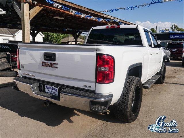 GMC Sierra photo 10
