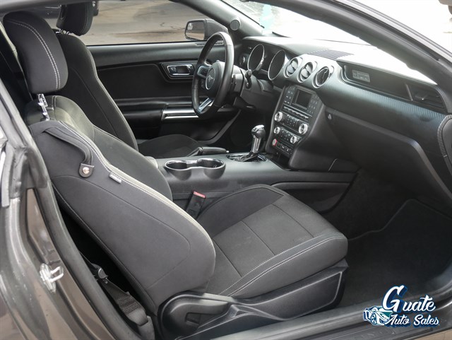 Ford Mustang photo 13