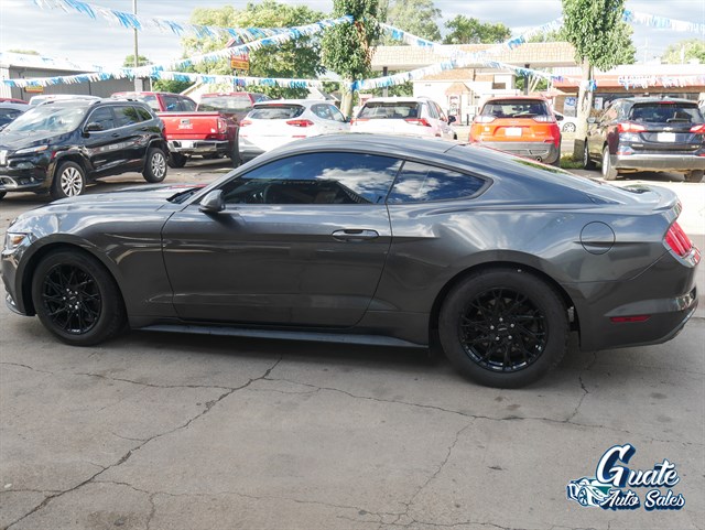 Ford Mustang photo 4