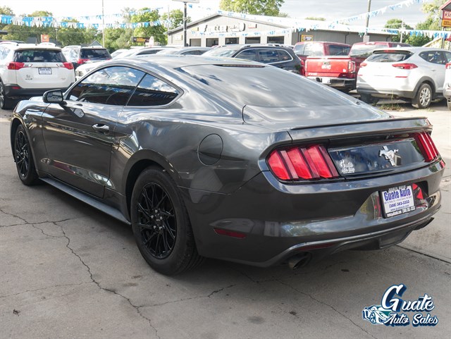 Ford Mustang photo 9