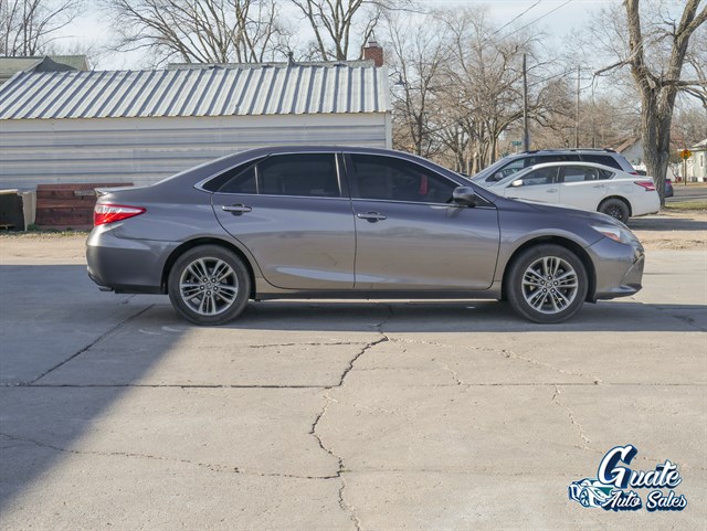 Toyota Camry photo 13