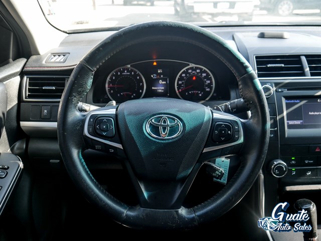 Toyota Camry photo 7