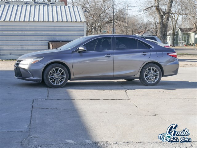 Toyota Camry photo 4