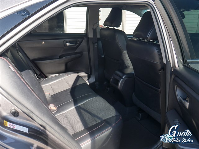 Toyota Camry photo 14