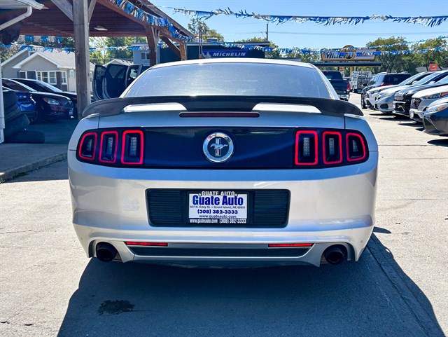 Ford Mustang photo 11