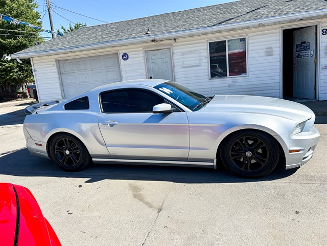 Ford Mustang photo 13