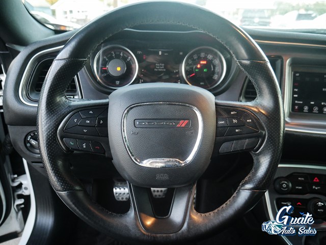 Dodge Challenger photo 7