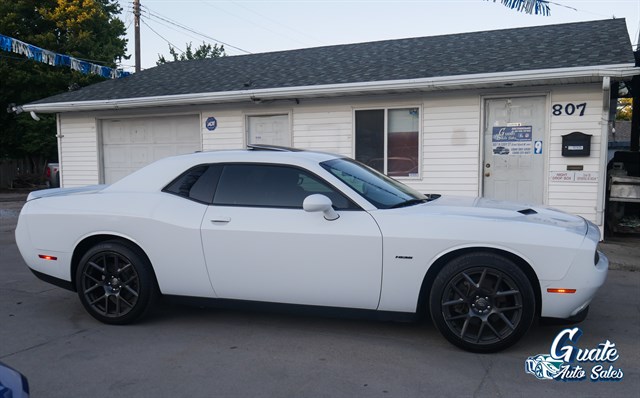 Dodge Challenger photo 13