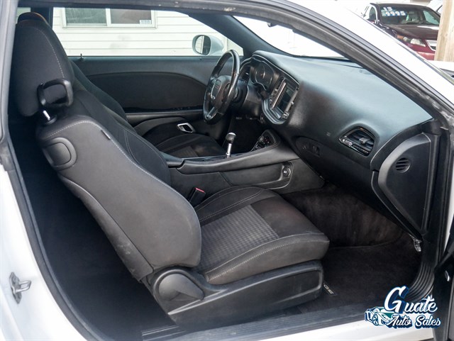 Dodge Challenger photo 14