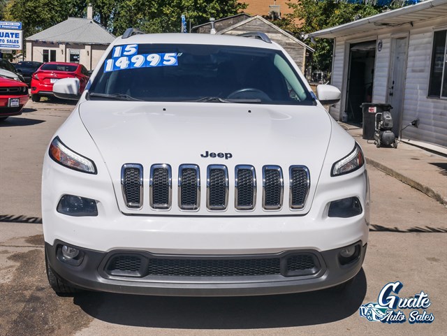 Jeep Cherokee photo 2