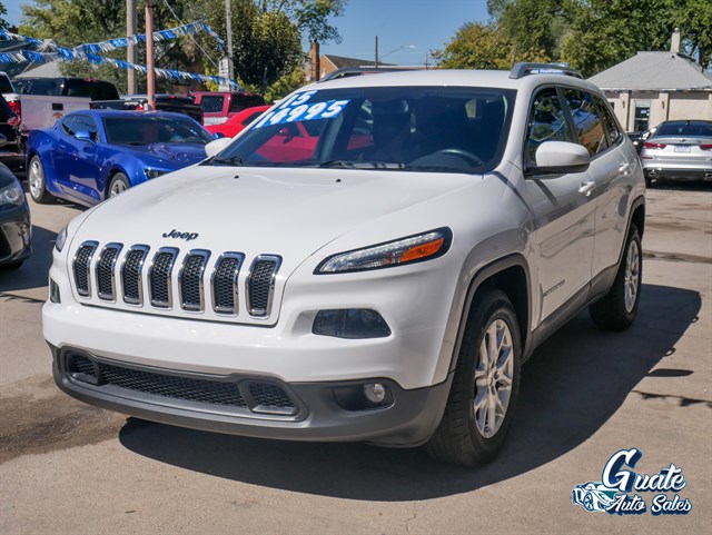Jeep Cherokee photo 3