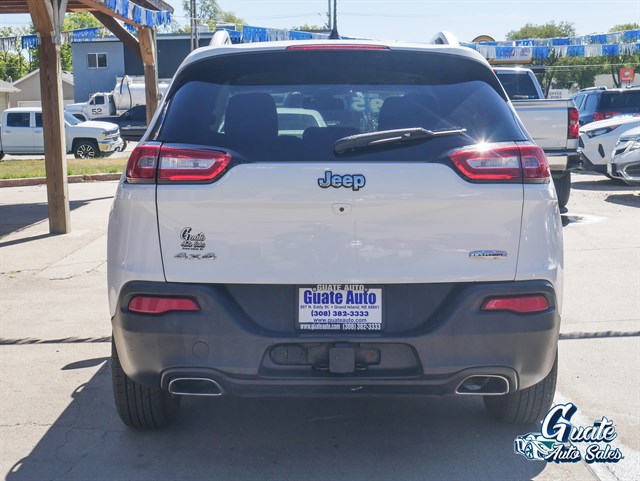 Jeep Cherokee photo 11