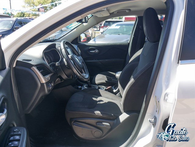 Jeep Cherokee photo 5