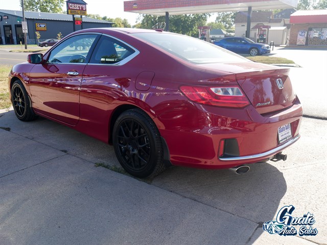 Honda Accord photo 9