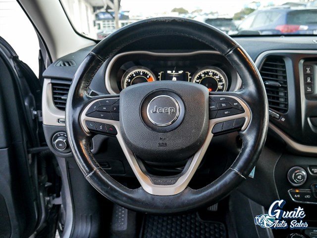 Jeep Cherokee photo 7
