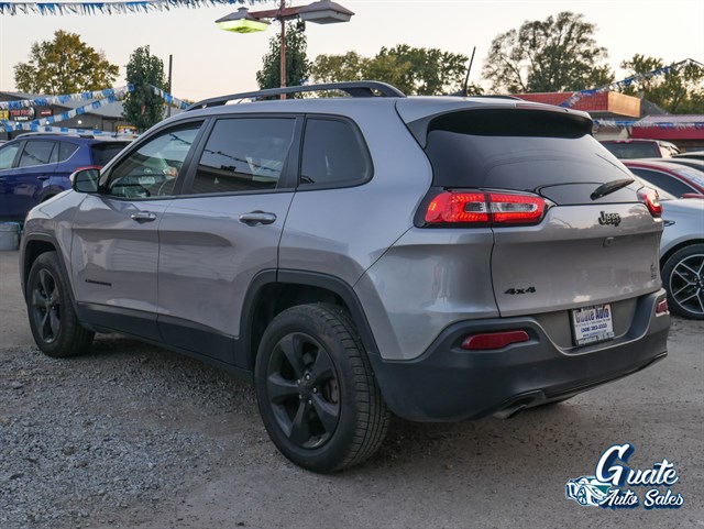 Jeep Cherokee photo 10