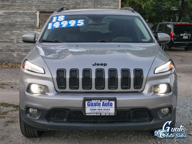 Jeep Cherokee photo 2