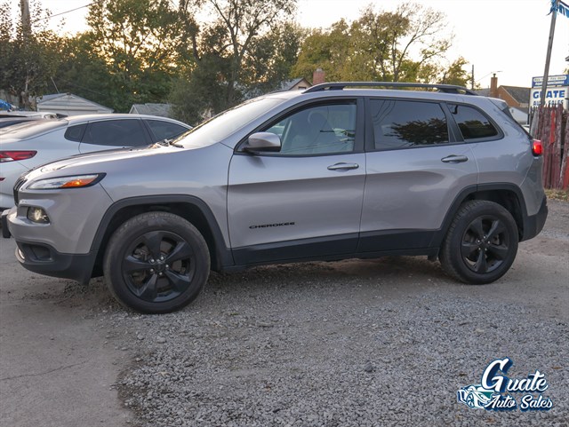 Jeep Cherokee photo 4