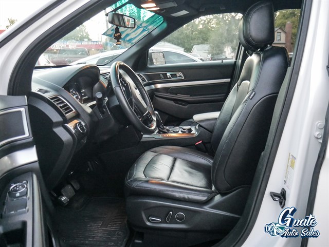 Ford Explorer photo 5