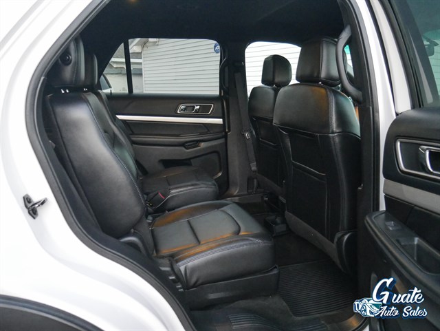 Ford Explorer photo 16