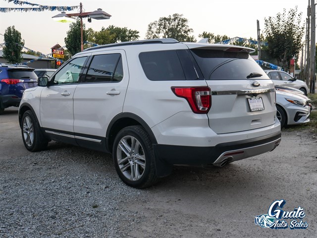 Ford Explorer photo 11