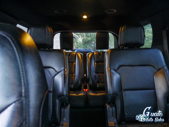 Ford Explorer photo 9