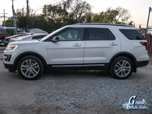 Ford Explorer photo 4