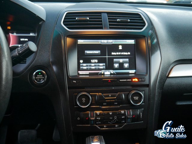 Ford Explorer photo 7