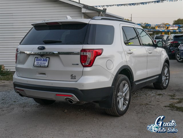 Ford Explorer photo 14