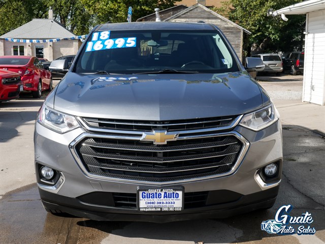 Chevrolet Traverse photo 2