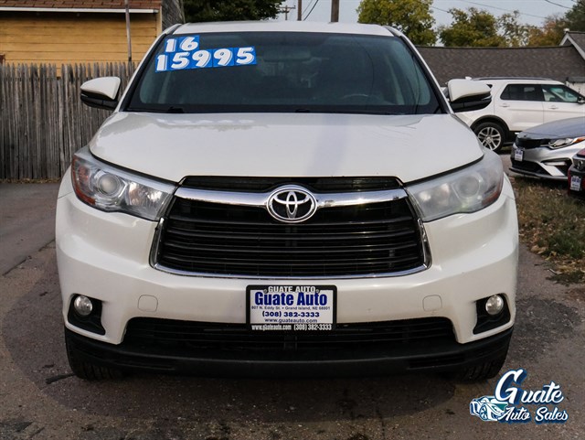 Toyota Highlander photo 2