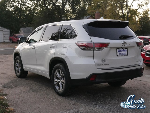 Toyota Highlander photo 10