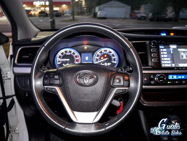 Toyota Highlander photo 7
