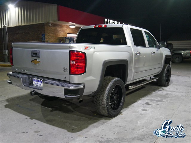 Chevrolet Silverado photo 12