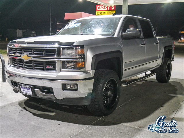 Chevrolet Silverado photo 3