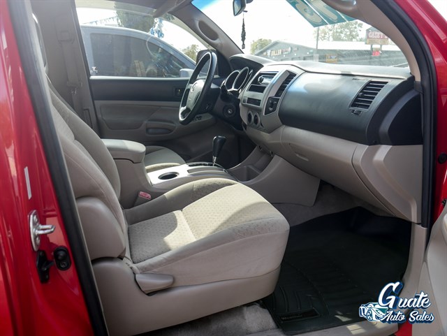 Toyota Tacoma photo 12
