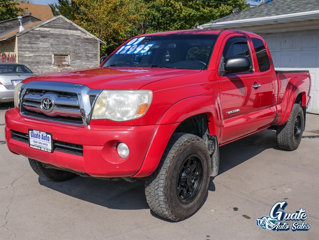 Toyota Tacoma photo 3